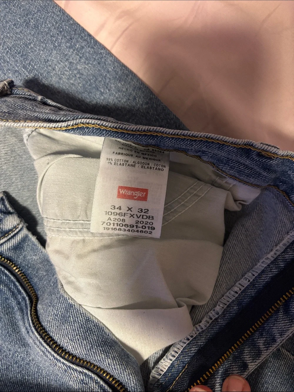 Wrangler Men’s Light Blue Relaxed Fit Jeans